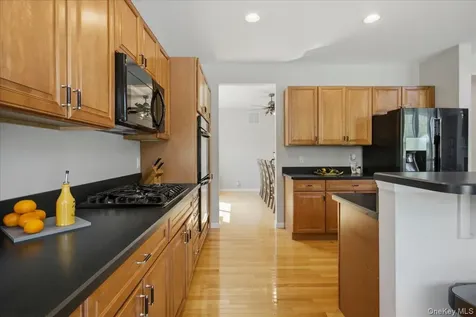 236 Buttonwood Way Hopewell Junction NY 12533