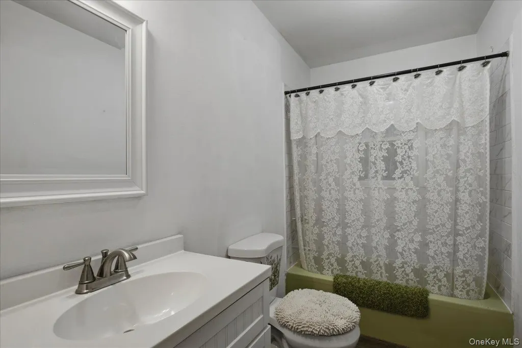 184 Fulton Street Poughkeepsie NY 12601