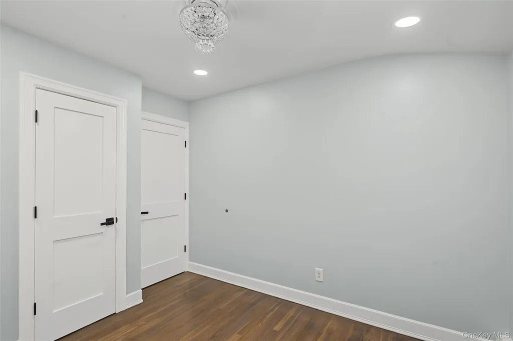 46 Oakland Avenue Central Islip NY 11722