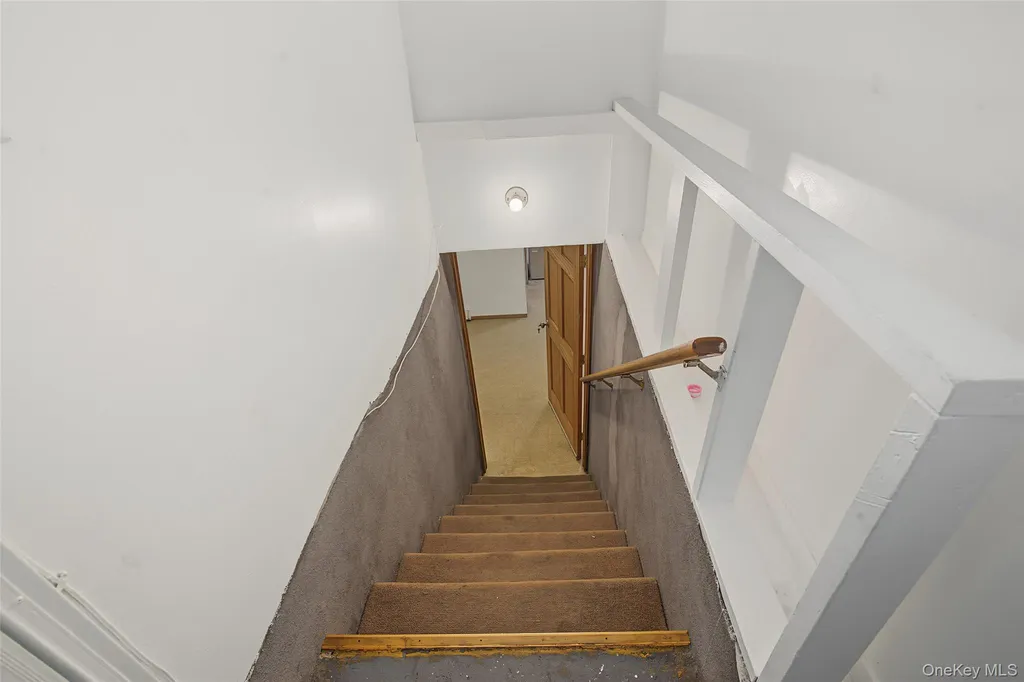 46 Oakland Avenue Central Islip NY 11722