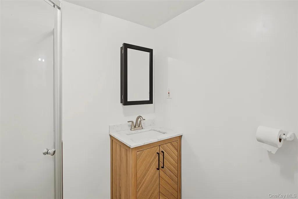46 Oakland Avenue Central Islip NY 11722