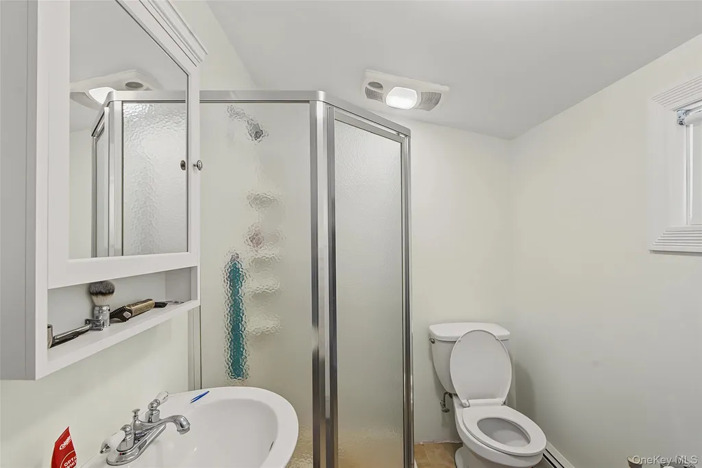 46 Oakland Avenue Central Islip NY 11722