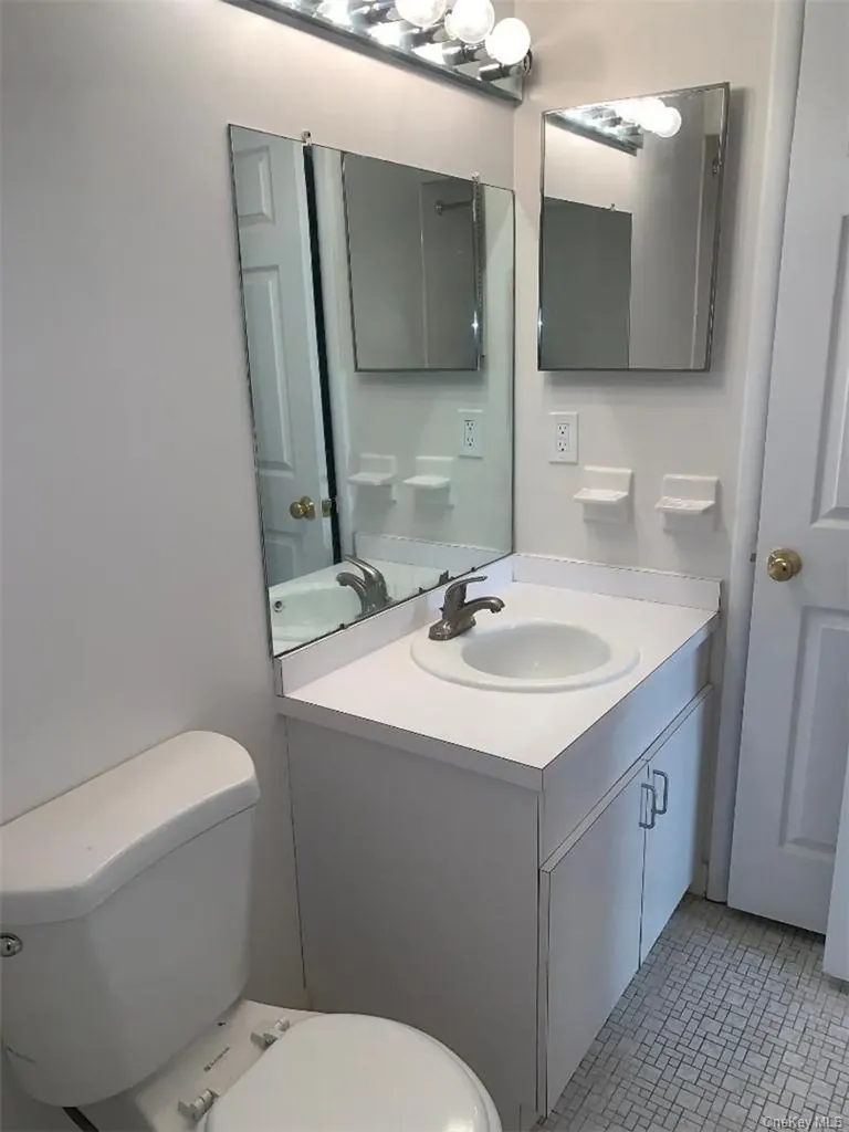 85 N Middletown Road Nanuet NY 10954