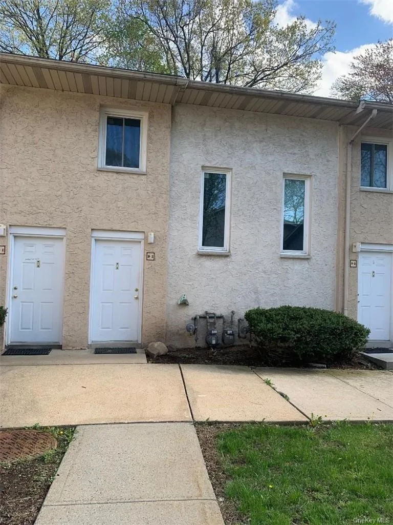 85 N Middletown Road Nanuet NY 10954