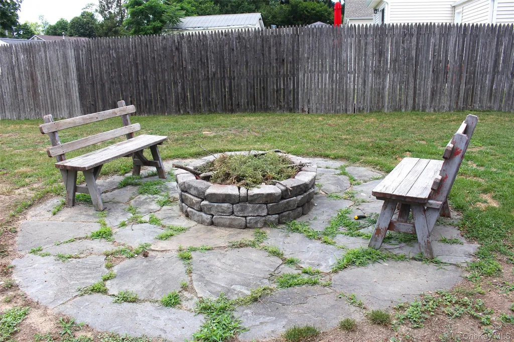 12 Carol Drive Lake Ronkonkoma NY 11779