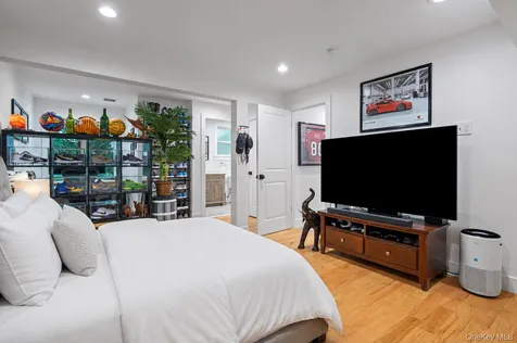 25 Shadow Lane Larchmont NY 10538