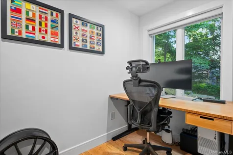 25 Shadow Lane Larchmont NY 10538