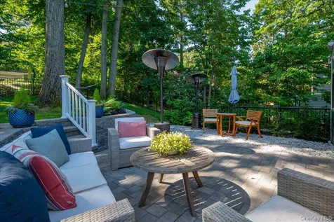 25 Shadow Lane Larchmont NY 10538
