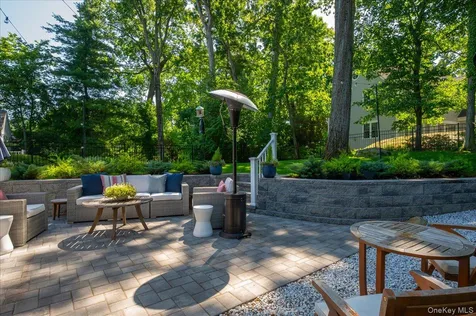 25 Shadow Lane Larchmont NY 10538