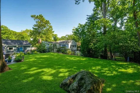 25 Shadow Lane Larchmont NY 10538
