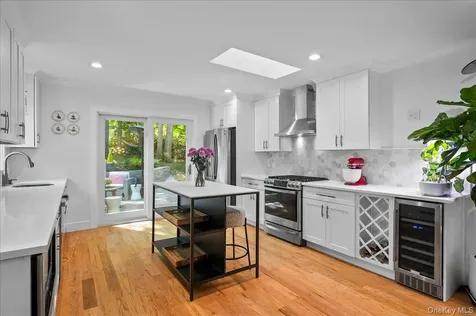 25 Shadow Lane Larchmont NY 10538