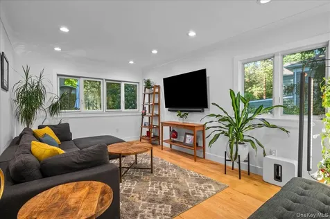 25 Shadow Lane Larchmont NY 10538