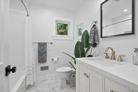 25 Shadow Lane Larchmont NY 10538