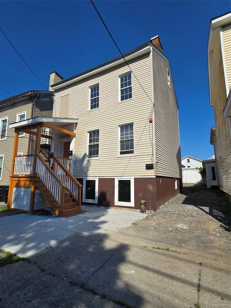 17 Conklin Street Poughkeepsie NY 12601