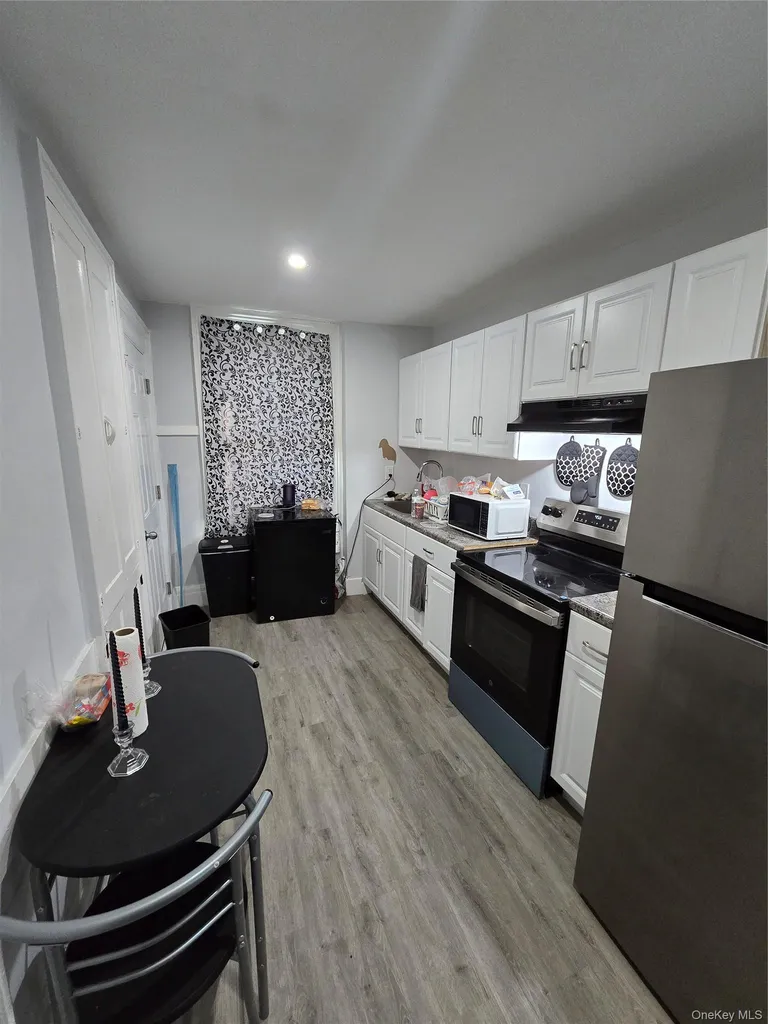 17 Conklin Street Poughkeepsie NY 12601