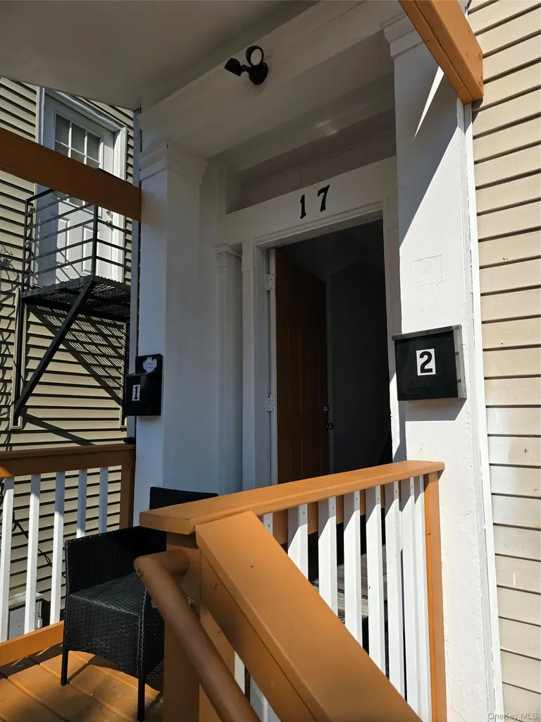 17 Conklin Street Poughkeepsie NY 12601