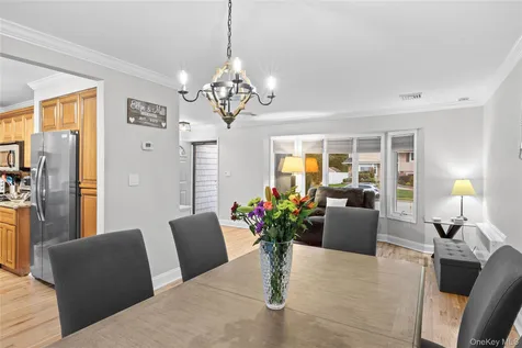 27 Nottinghill Drive Massapequa NY 11758