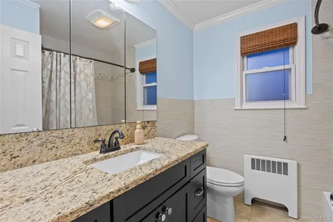 27 Nottinghill Drive Massapequa NY 11758