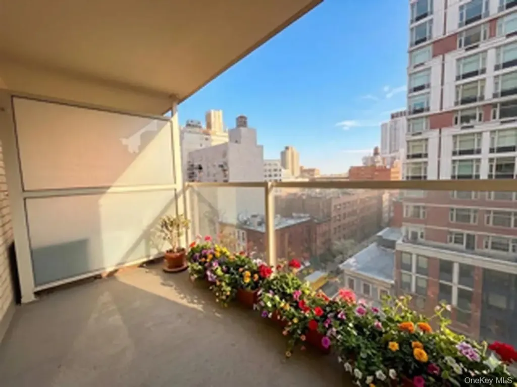 370 E 76th Street New York (manhattan) NY 10021