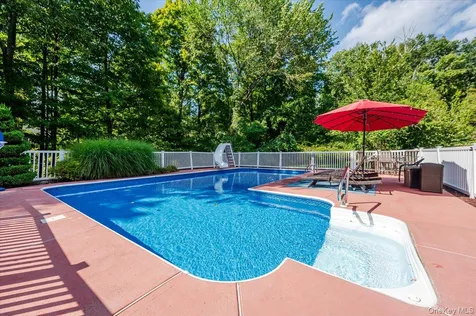 5 North Court Mahopac NY 10541