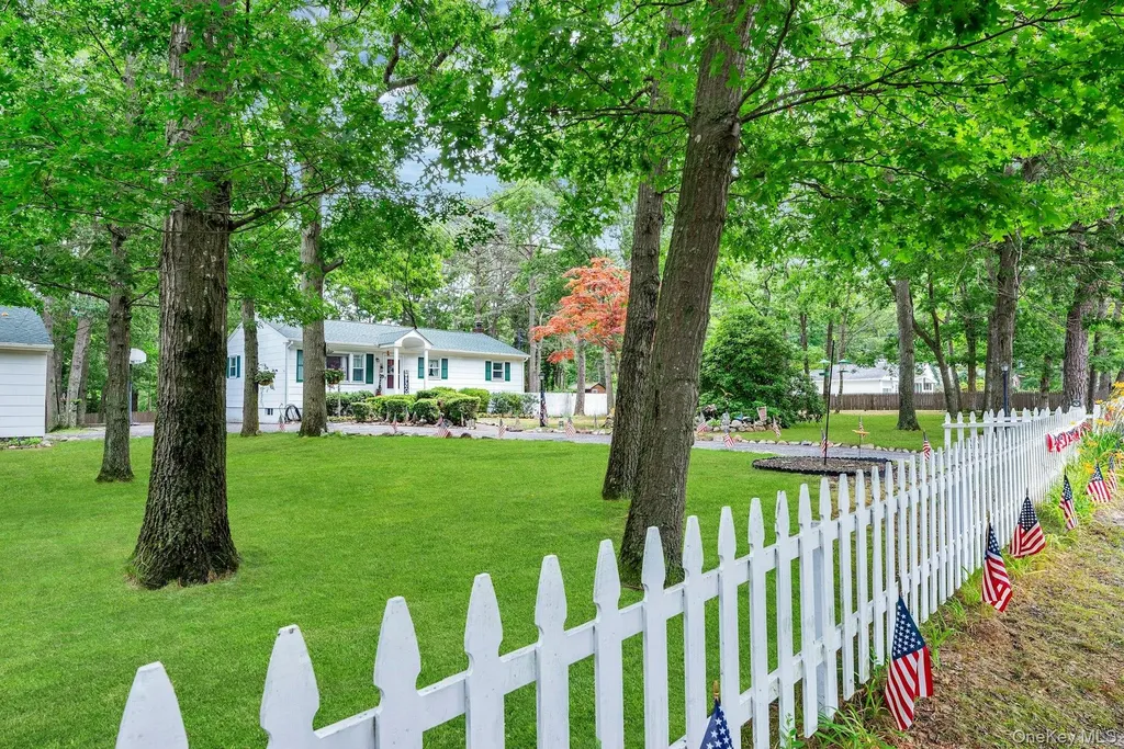 235 Highview Drive Calverton NY 11933