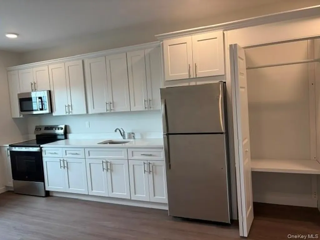 227 4th Avenue Bay Shore NY 11706