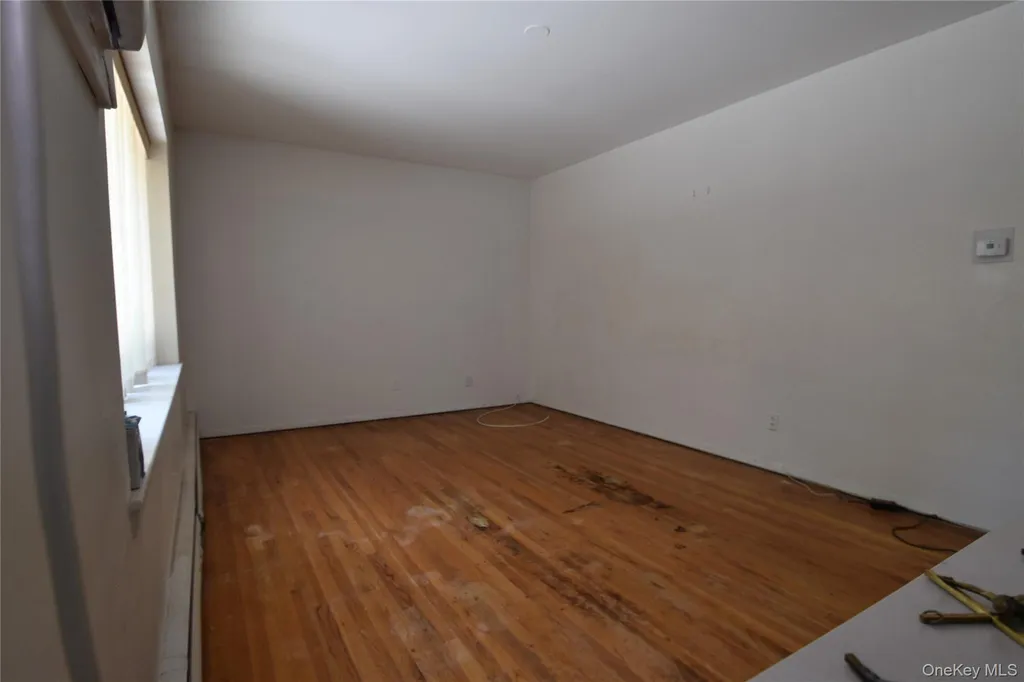 333 N Albany Avenue Massapequa NY 11758