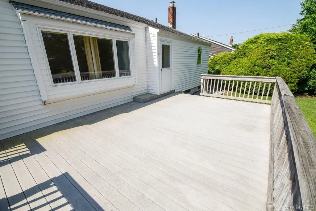 333 N Albany Avenue Massapequa NY 11758