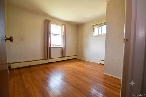 333 N Albany Avenue Massapequa NY 11758