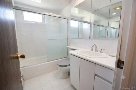 333 N Albany Avenue Massapequa NY 11758
