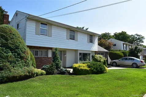 333 N Albany Avenue Massapequa NY 11758