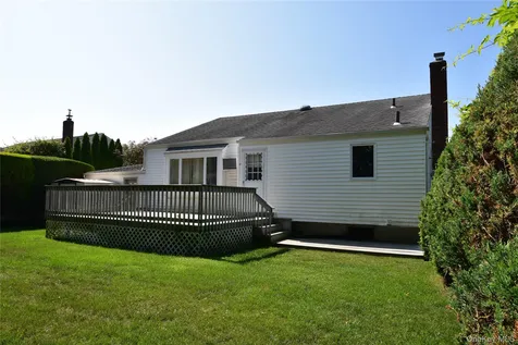 333 N Albany Avenue Massapequa NY 11758