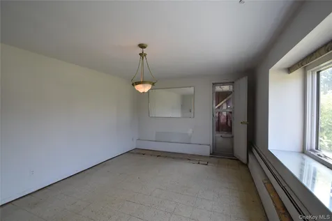 333 N Albany Avenue Massapequa NY 11758