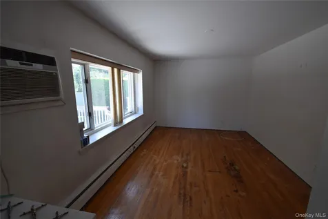 333 N Albany Avenue Massapequa NY 11758