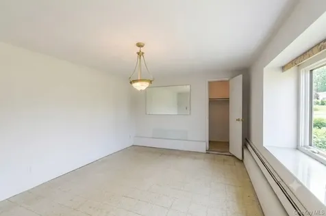 333 N Albany Avenue Massapequa NY 11758