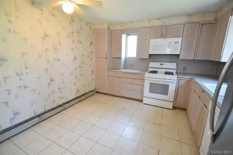 333 N Albany Avenue Massapequa NY 11758