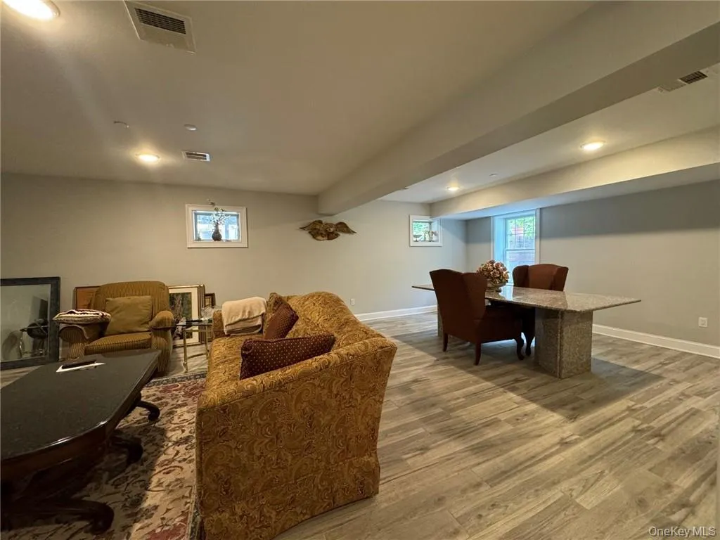 4 Rose Avenue Harrison NY 10528