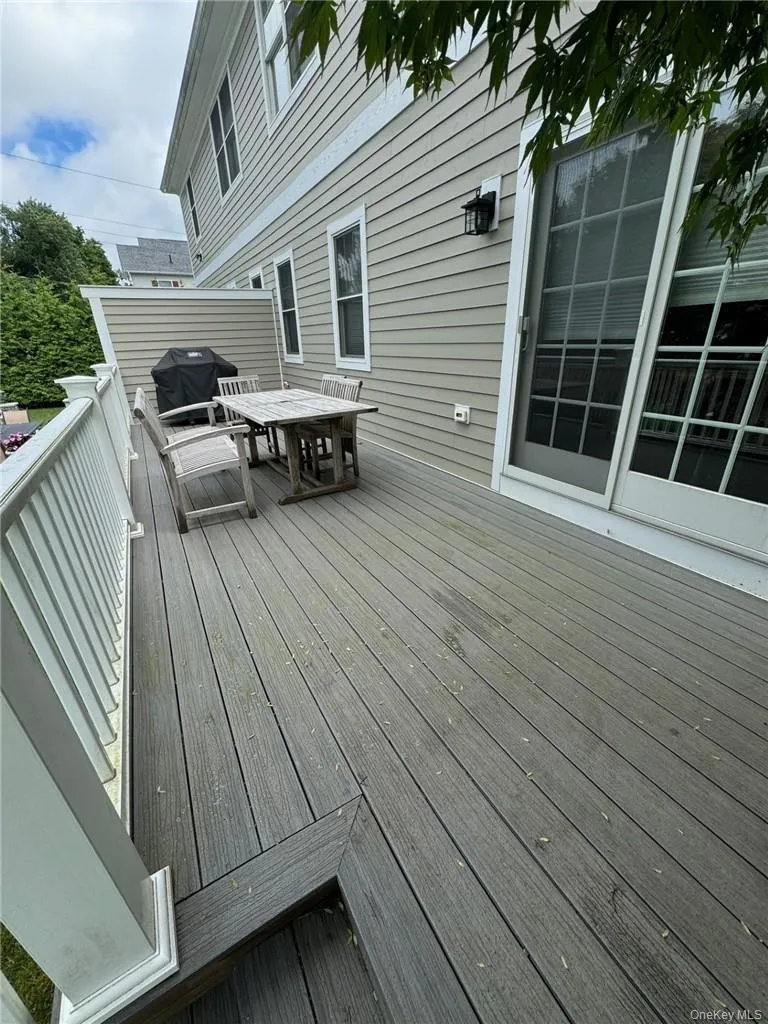 4 Rose Avenue Harrison NY 10528