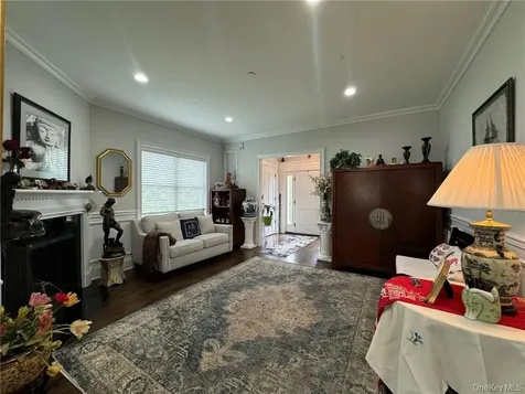 4 Rose Avenue Harrison NY 10528