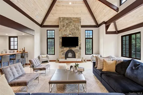 36 Spring Street Cold Spring Harbor NY 11724