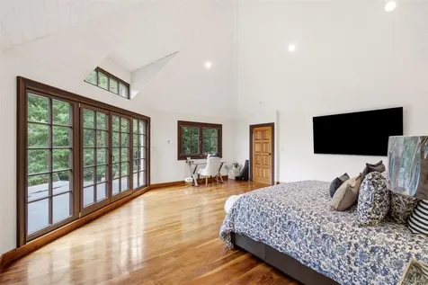 36 Spring Street Cold Spring Harbor NY 11724