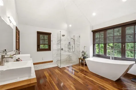 36 Spring Street Cold Spring Harbor NY 11724