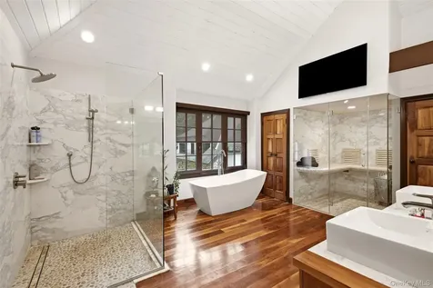 36 Spring Street Cold Spring Harbor NY 11724