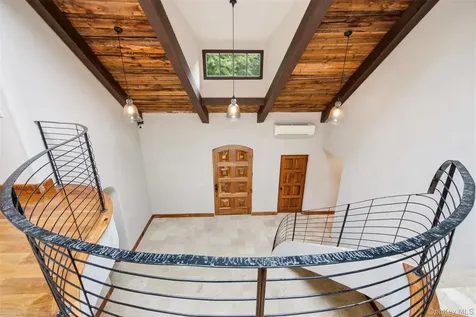 36 Spring Street Cold Spring Harbor NY 11724