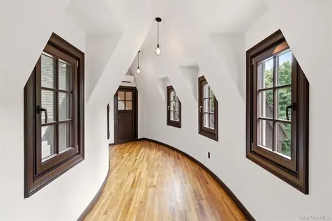 36 Spring Street Cold Spring Harbor NY 11724