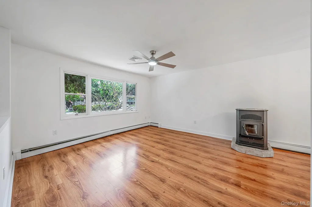 94 Crestwood Boulevard Poughkeepsie NY 12603