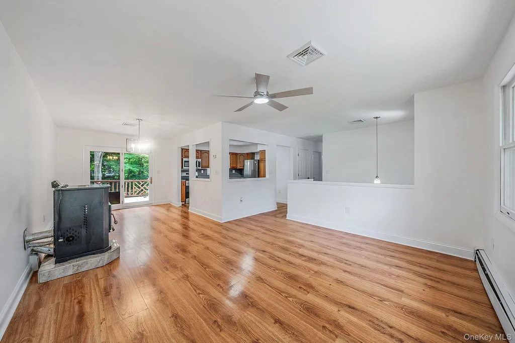 94 Crestwood Boulevard Poughkeepsie NY 12603