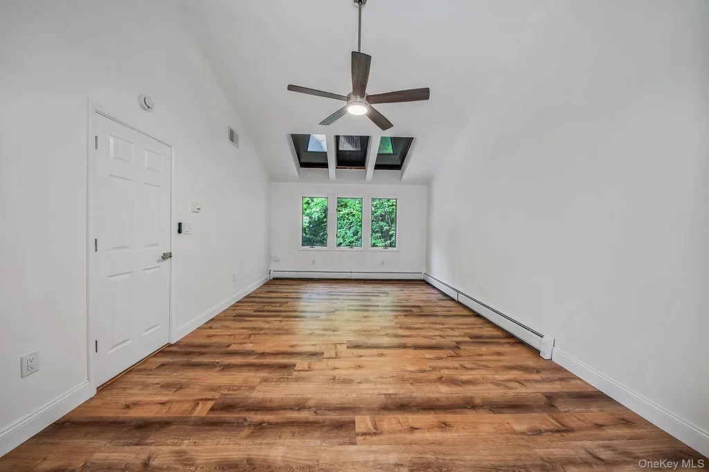 94 Crestwood Boulevard Poughkeepsie NY 12603