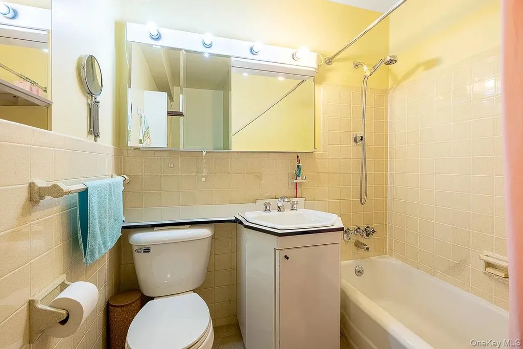 2925 W 5th Street Brooklyn NY 11224