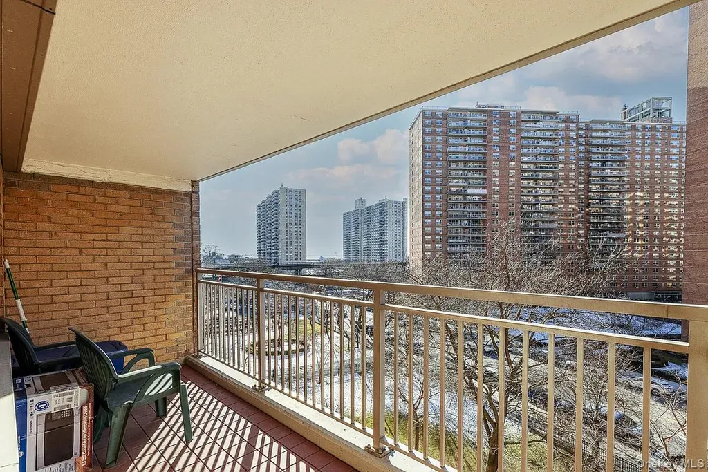 2925 W 5th Street Brooklyn NY 11224